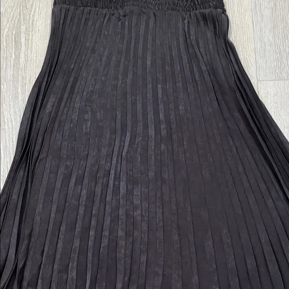New Max Studio chocolate A-Line Pleated Skirt - Picture 3 of 15